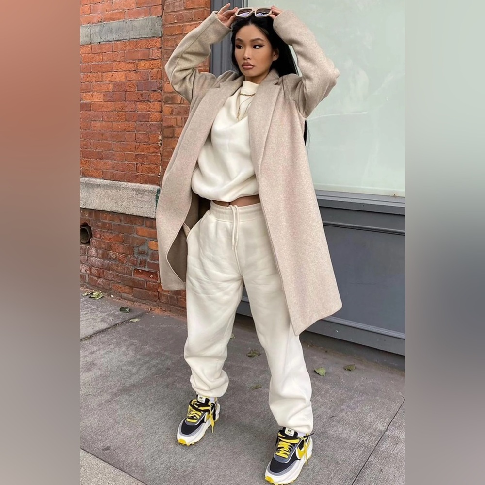 Long nights coat in Oatmeal NWT